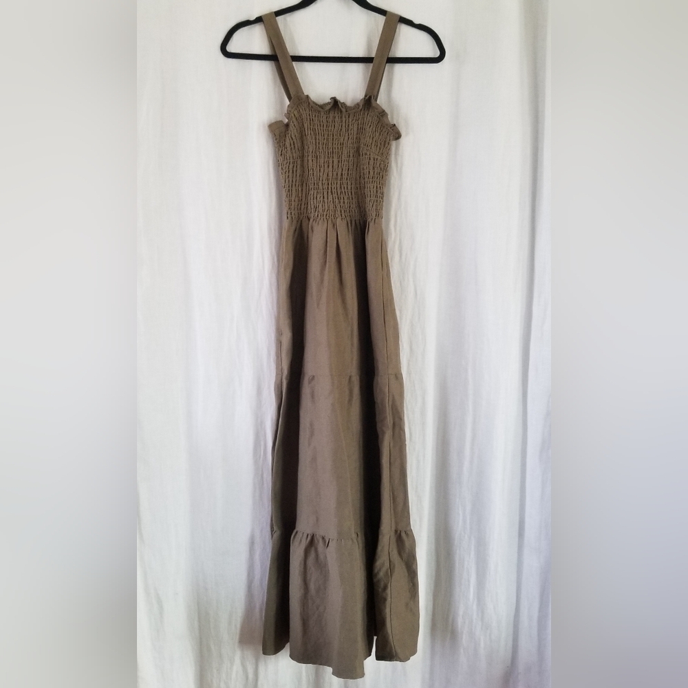 Vetta | The Smocked Tiered Dress - Picture 2 of 10